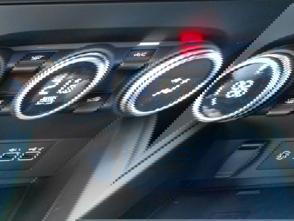 Mitsubishi Colt nuova a Pordenone (12)