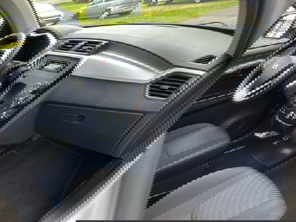 Mahindra KUV100 usata a Ferrara (13)