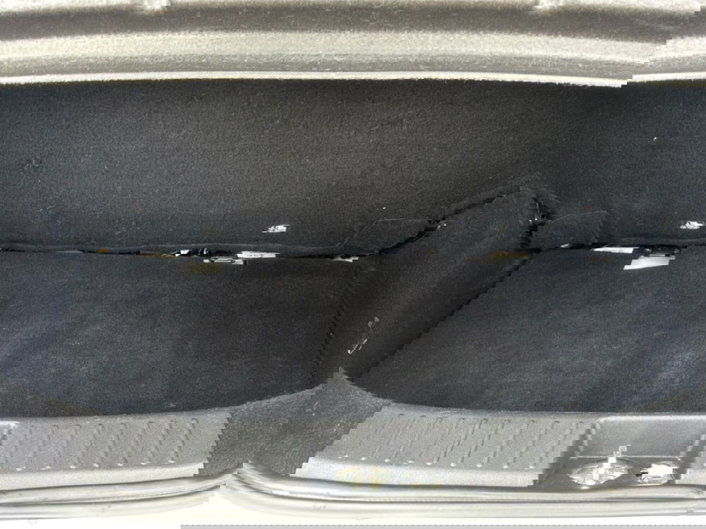 Mahindra KUV100 usata a Ferrara (17)