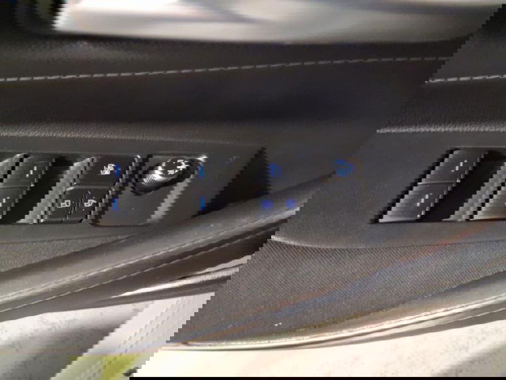 Toyota Corolla Touring Sports usata a Genova (12)