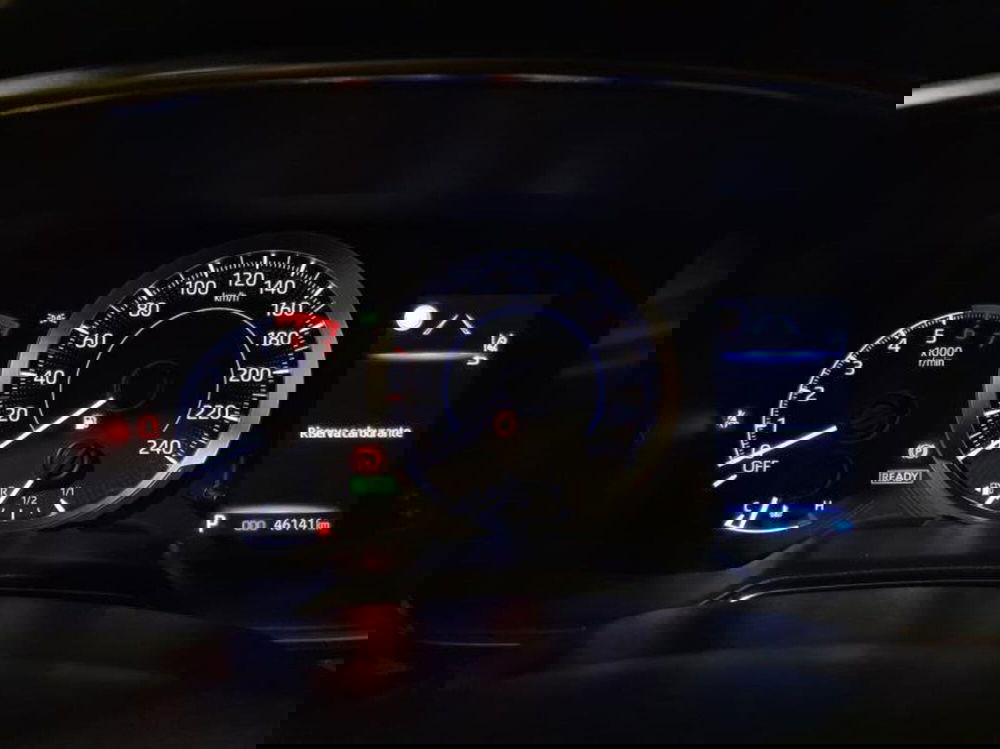 Toyota Corolla Touring Sports usata a Genova (13)