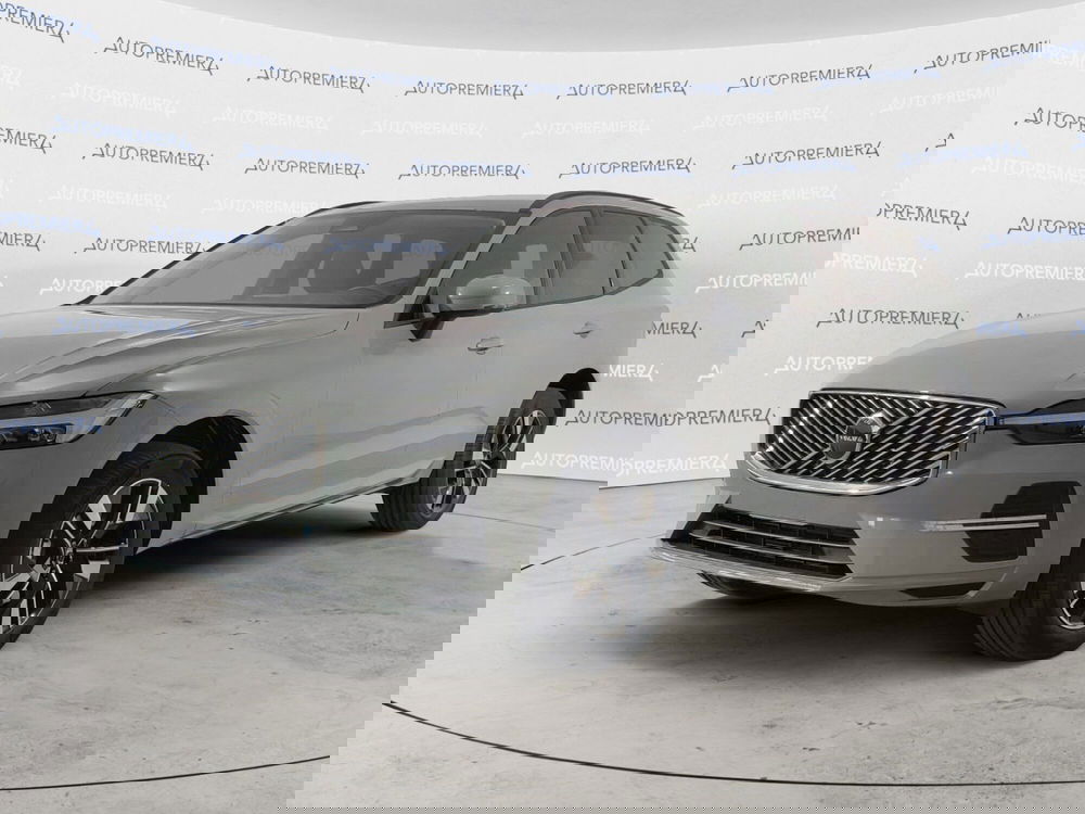 Volvo XC60 nuova a Como