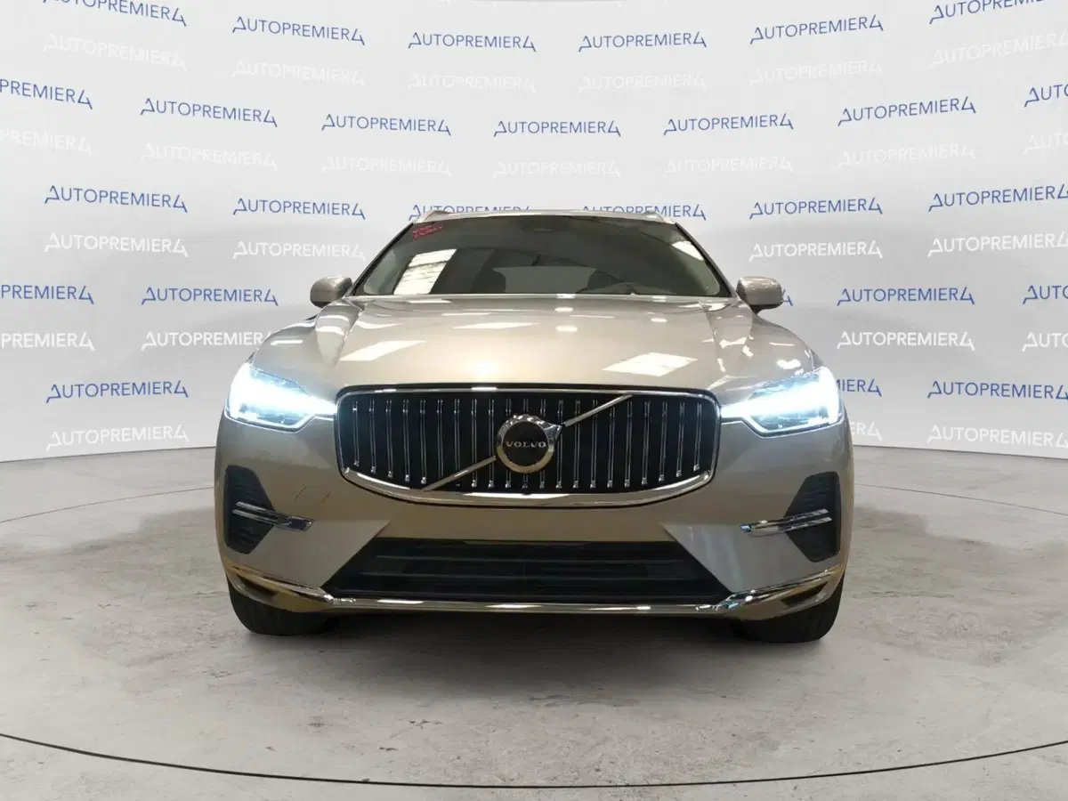 Volvo XC60 nuova a Como (2)