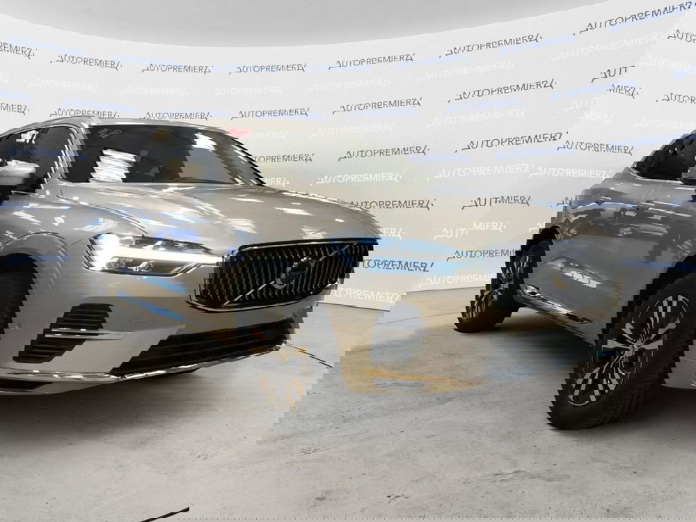 Volvo XC60 nuova a Como (3)