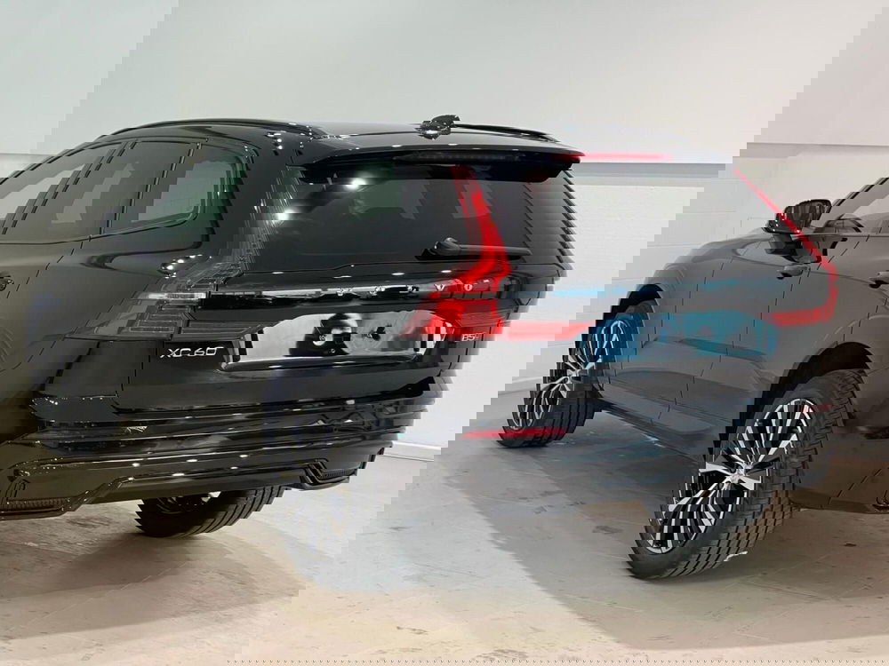 Volvo XC60 nuova a Como (4)