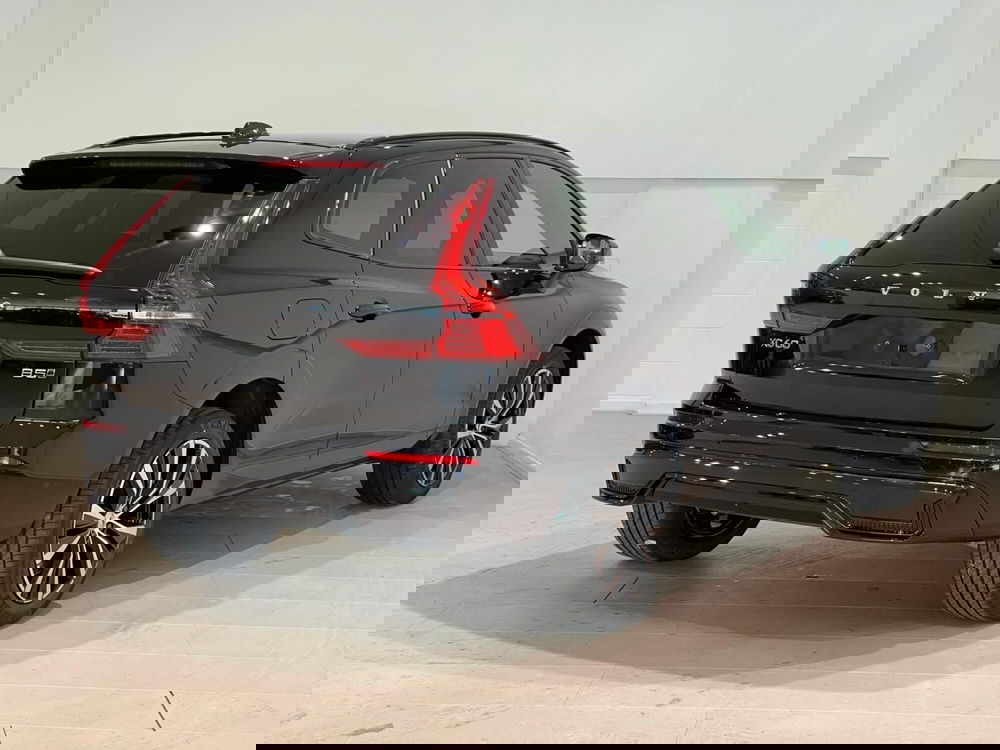 Volvo XC60 nuova a Como (6)