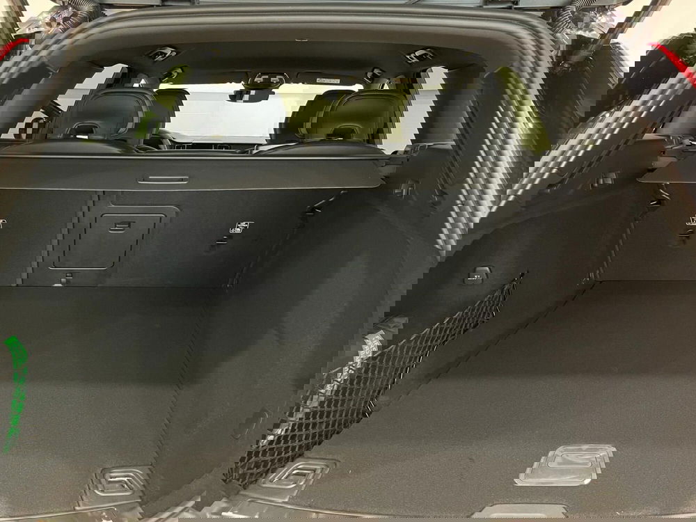 Volvo XC60 nuova a Como (8)