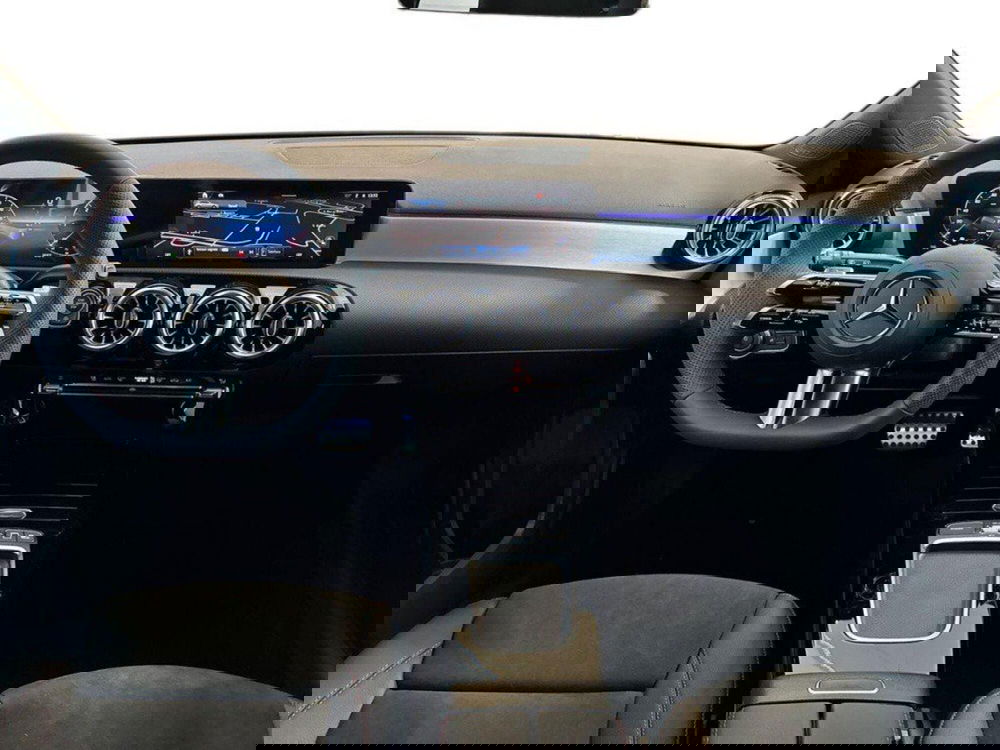 Mercedes-Benz Classe A Sedan nuova a Rimini (11)