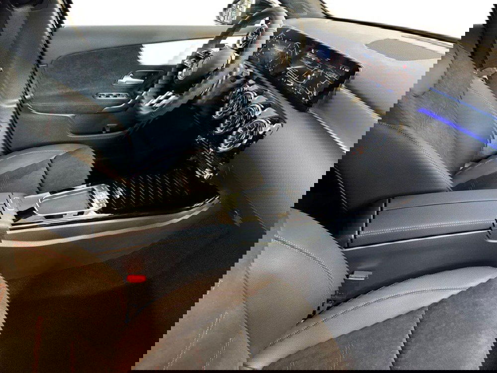 Mercedes-Benz Classe A Sedan nuova a Rimini (12)