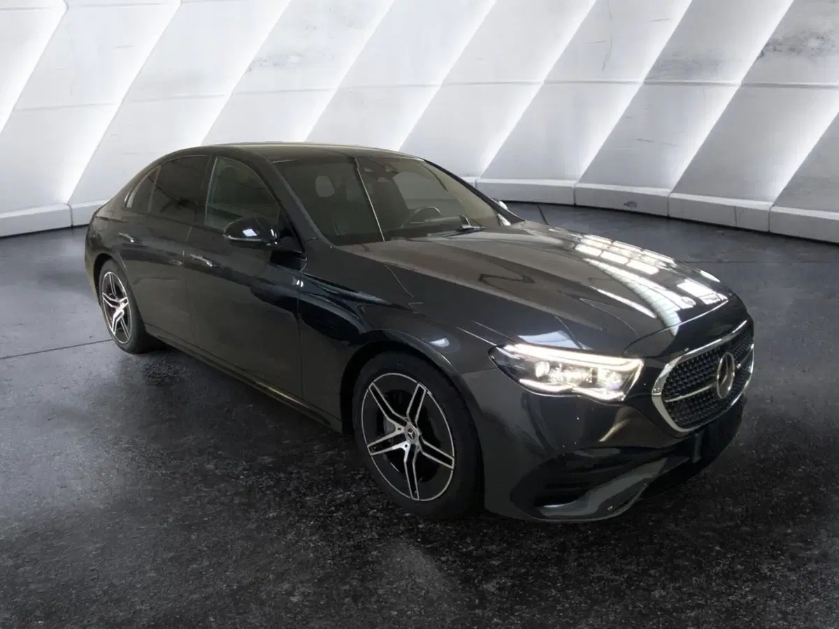 Mercedes-Benz Classe E usata a Napoli (4)