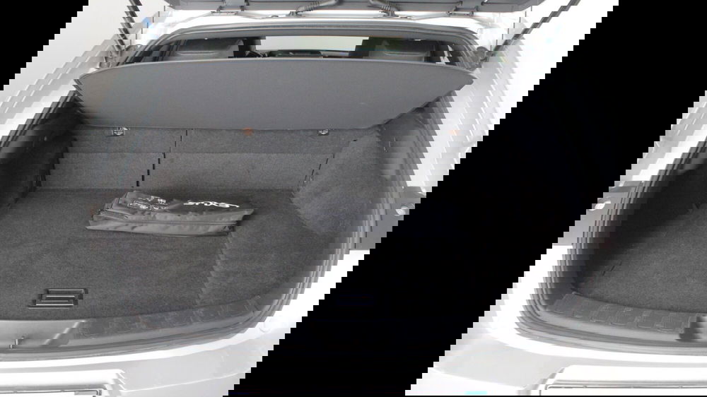 Lexus UX usata a Palermo (10)