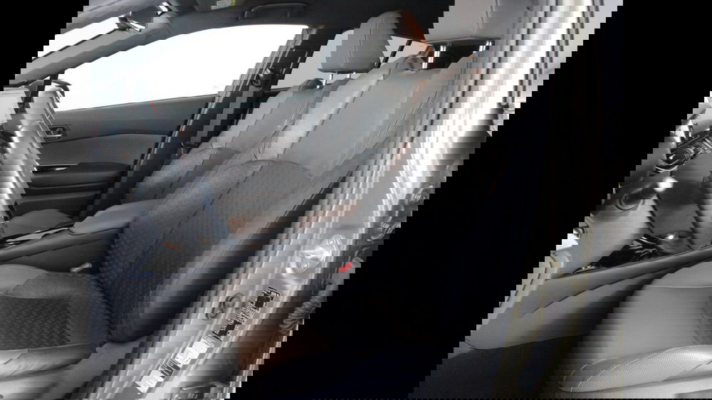 Toyota Toyota C-HR usata a Palermo (12)