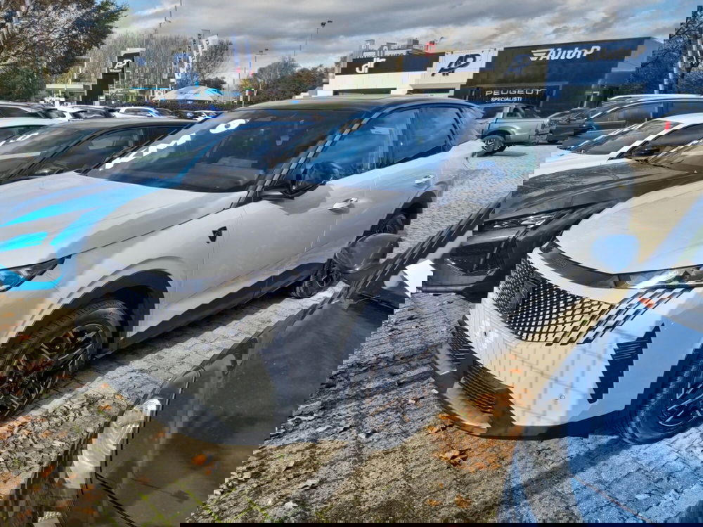 Peugeot 3008 nuova a Lucca (17)