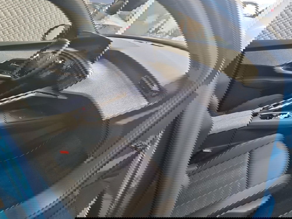 Peugeot 3008 nuova a Lucca (8)