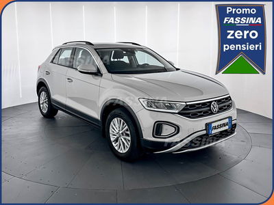 Volkswagen T-Roc 1.0 TSI Life del 2022 usata a Milano