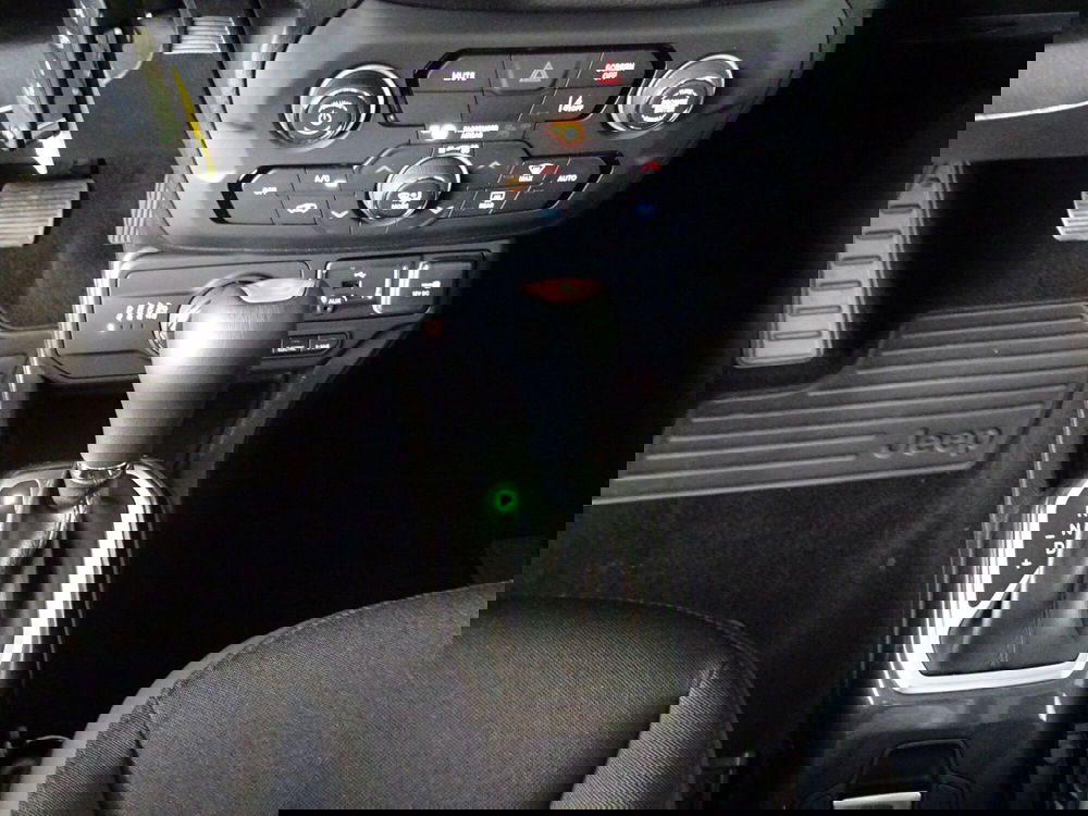 Jeep Renegade nuova a Lucca (13)