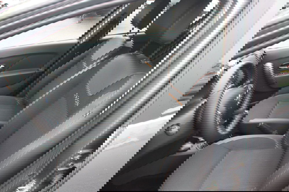 Dacia Logan usata a Catania (17)