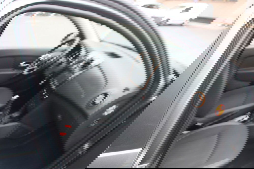 Dacia Logan usata a Catania (18)