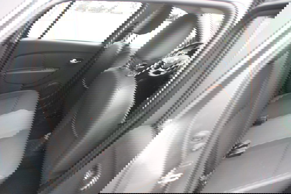 Dacia Logan usata a Catania (19)