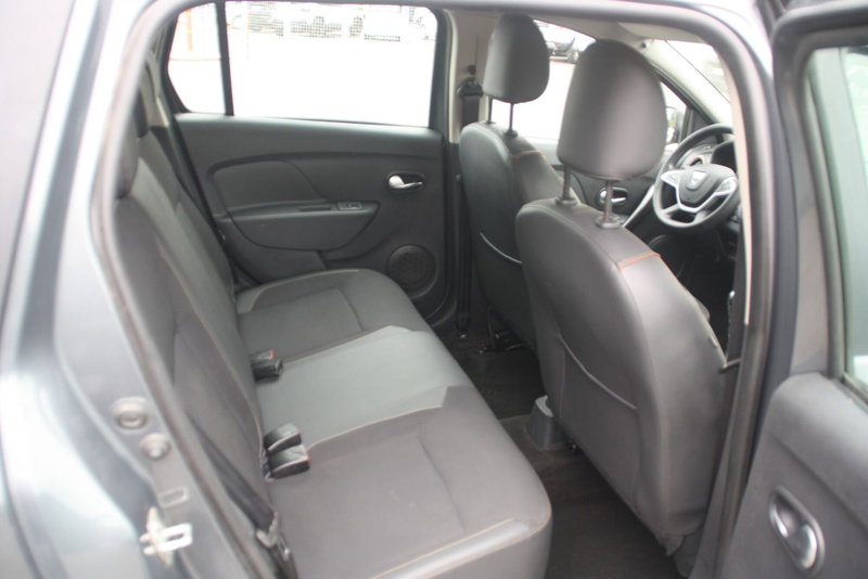 Dacia Logan usata a Catania (19)