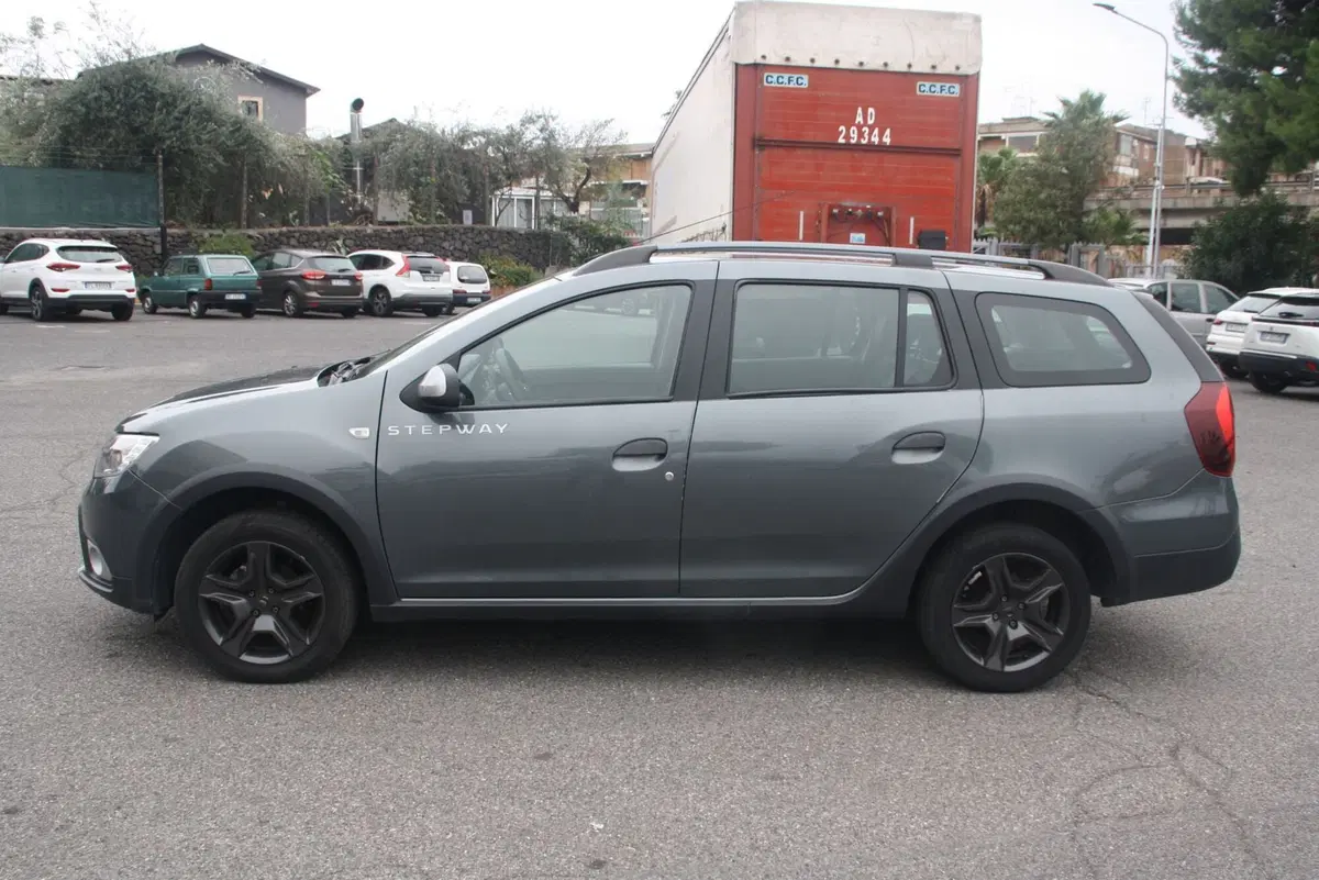 Dacia Logan usata a Catania (6)