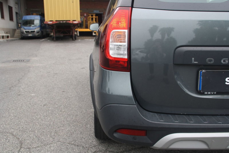 Dacia Logan usata a Catania (8)