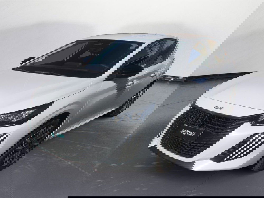 Peugeot 208 nuova a Catania