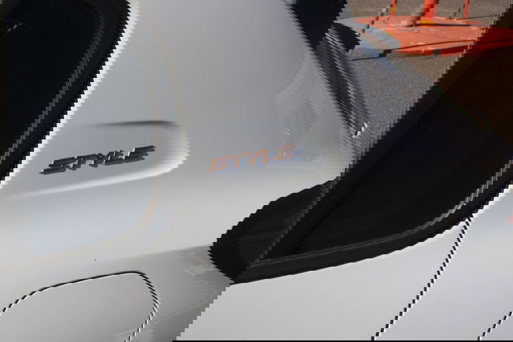 Peugeot 208 nuova a Catania (10)