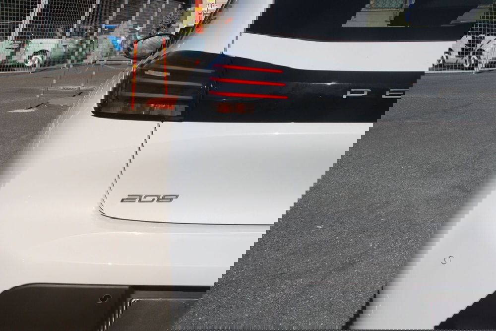 Peugeot 208 nuova a Catania (8)