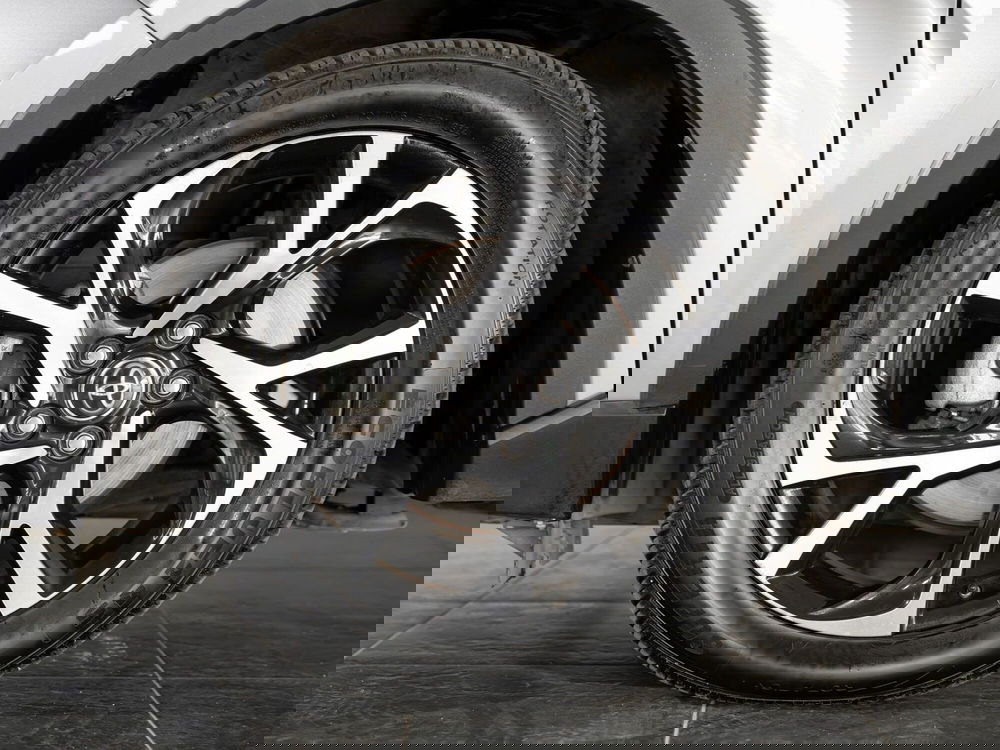 Toyota Toyota C-HR usata a Foggia (15)