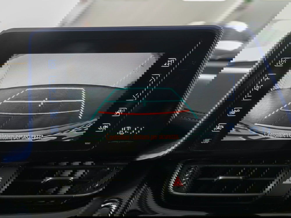 Toyota Toyota C-HR usata a Foggia (16)