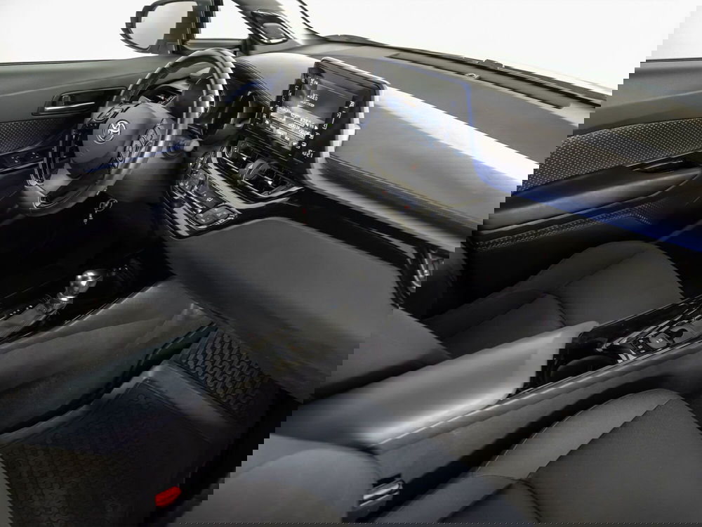 Toyota Toyota C-HR usata a Foggia (6)
