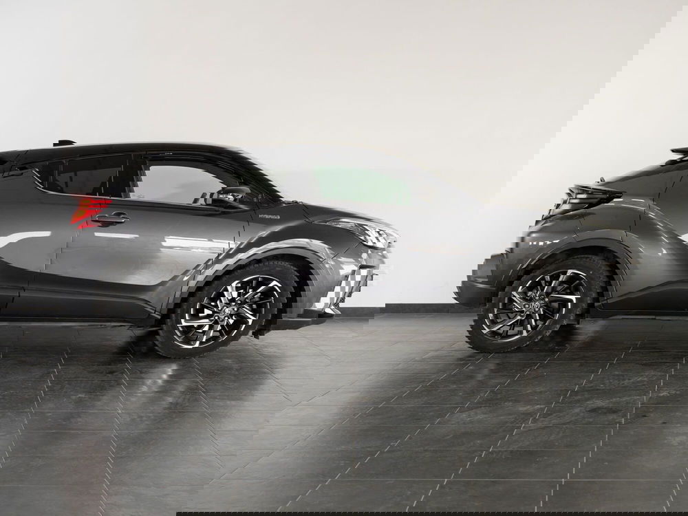 Toyota Toyota C-HR usata a Foggia (14)