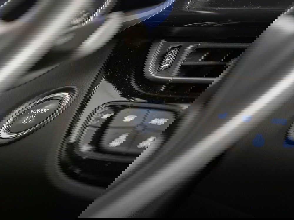 Toyota Toyota C-HR usata a Foggia (19)