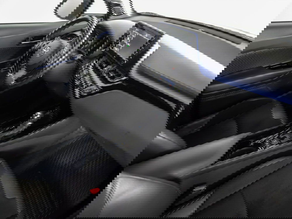 Toyota Toyota C-HR usata a Foggia (6)