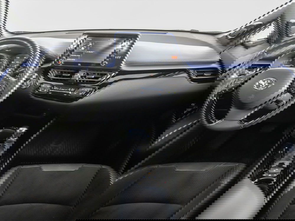 Toyota Toyota C-HR usata a Foggia (9)