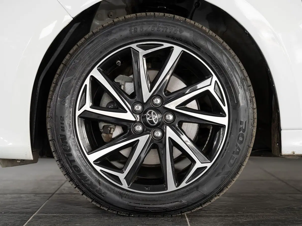 Toyota Yaris usata a Foggia (14)