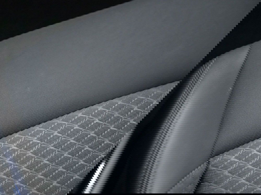 Toyota Toyota C-HR usata a Foggia (17)