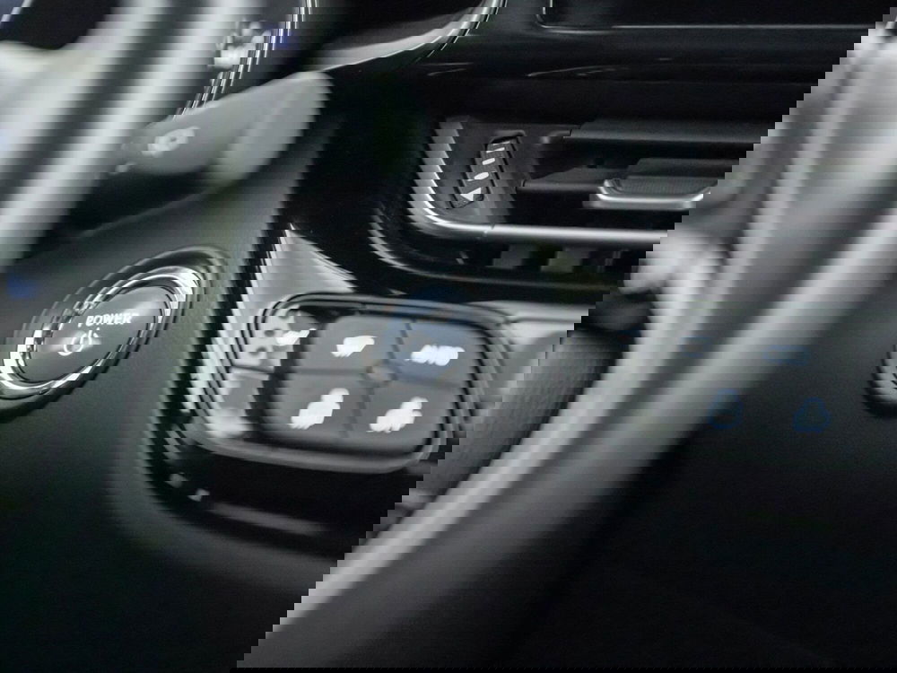 Toyota Toyota C-HR usata a Foggia (18)