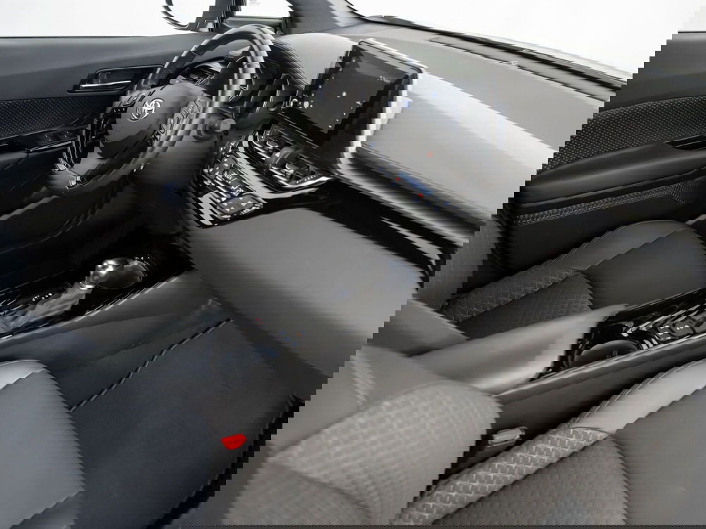 Toyota Toyota C-HR usata a Foggia (6)