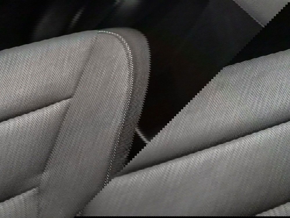 Toyota Hilux usata a Foggia (19)