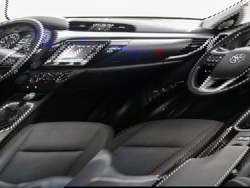 Toyota Hilux usata a Foggia (8)