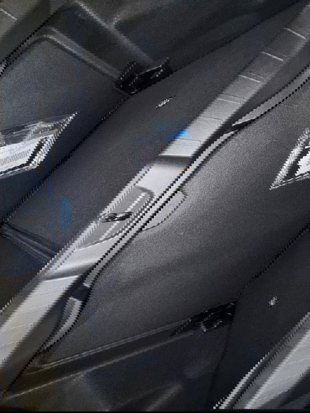 Jeep Avenger nuova a Arezzo (15)