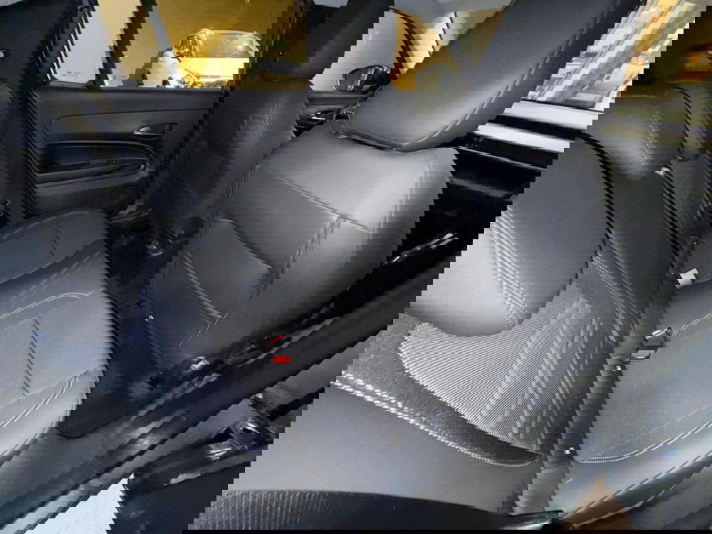 Jeep Avenger nuova a Arezzo (17)