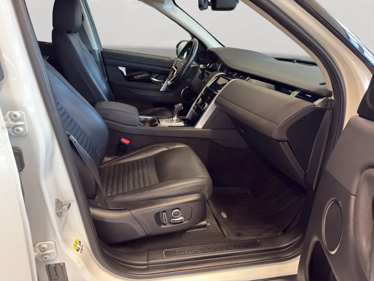 Land Rover Discovery Sport usata a Latina (3)