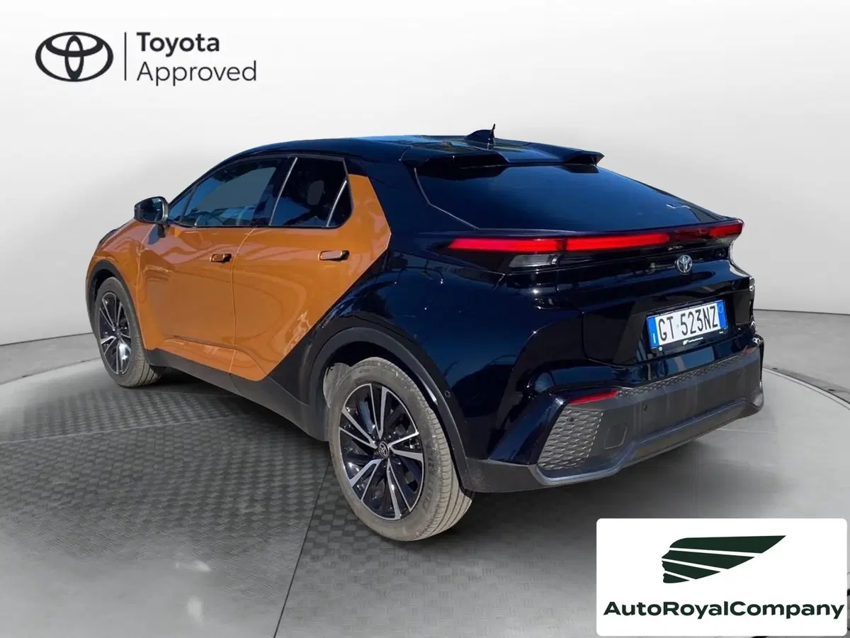 Toyota Toyota C-HR usata a Roma (9)