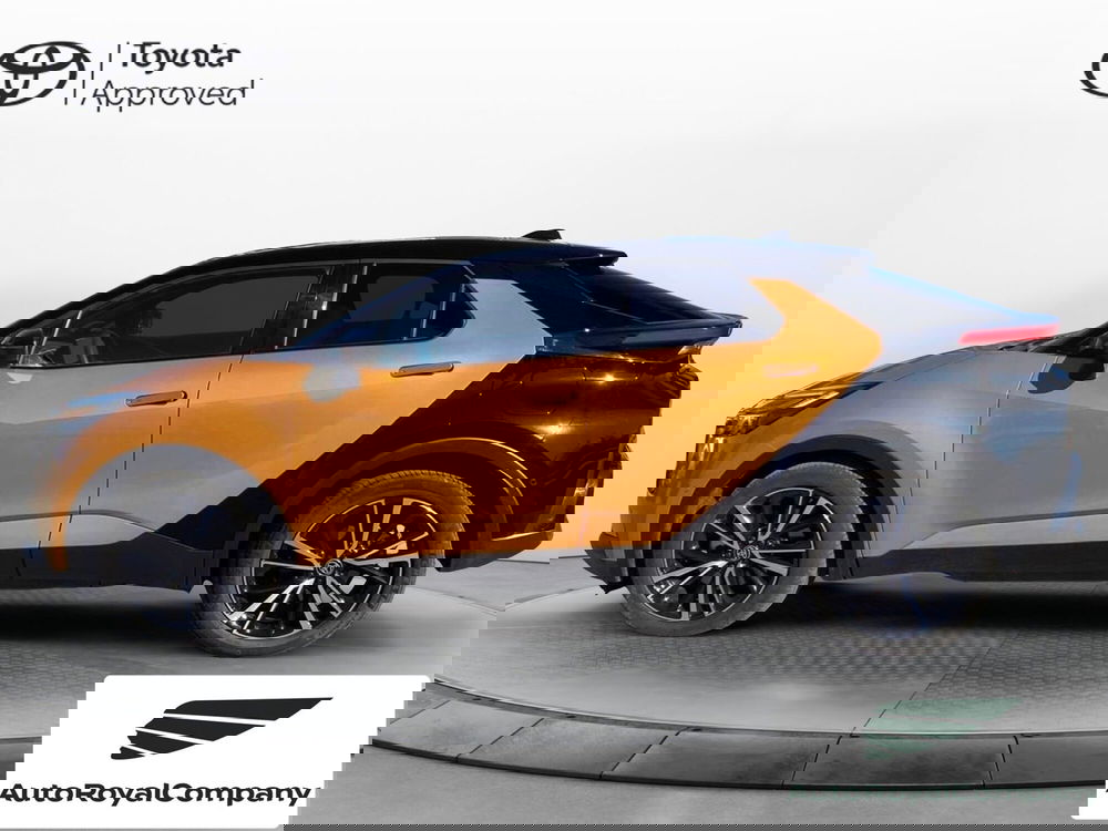 Toyota Toyota C-HR usata a Roma (10)