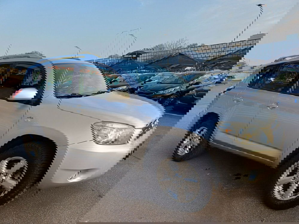 Toyota Rav4 usata a Modena (3)