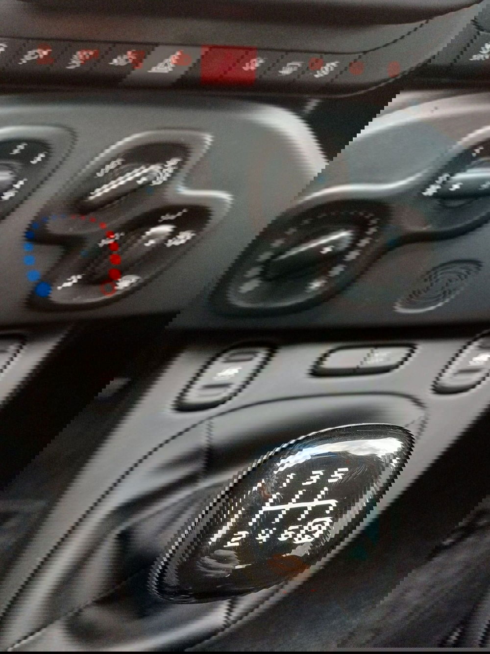 Fiat Panda Cross usata a Modena (12)