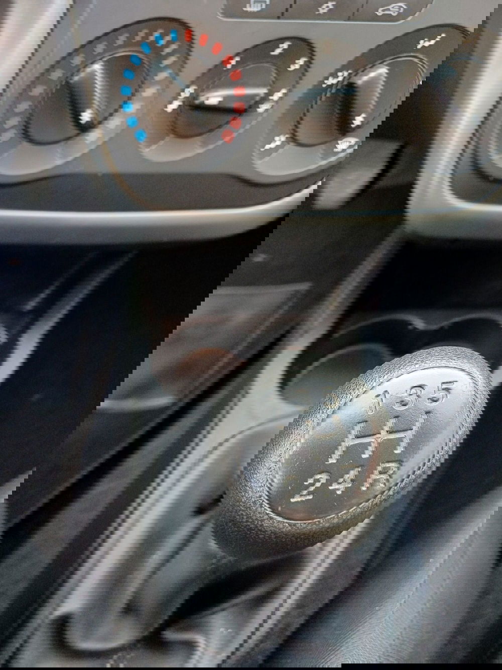 Fiat Punto usata a Modena (12)